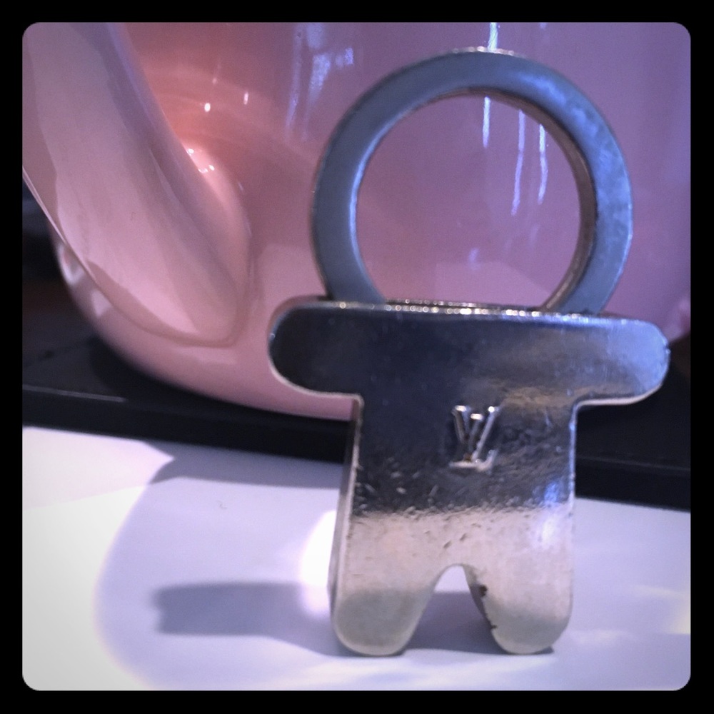 Louis Vuitton real keyring, keychain, charm used.